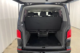 musta Volkswagen Caravelle 2020 kuva 15.