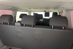 musta Volkswagen Caravelle 2020 kuva 16.