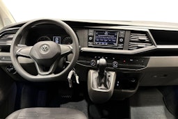 Punainen Volkswagen CARAVELLE 2020 kuva 9.