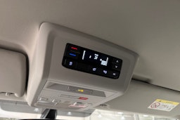 Punainen Volkswagen CARAVELLE 2020 kuva 18.