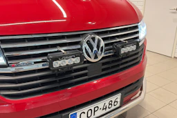 punainen Volkswagen Caravelle 2020 kuva 30.