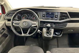 punainen Volkswagen Caravelle 2020 kuva 7.