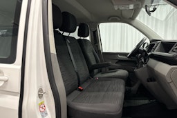valkoinen Volkswagen Caravelle 2020 kuva 8.