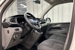 valkoinen Volkswagen Caravelle 2020 kuva 9.