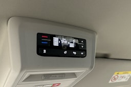 valkoinen Volkswagen Caravelle 2020 kuva 13.