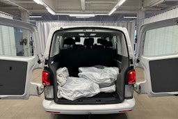 valkoinen Volkswagen Caravelle 2020 kuva 17.