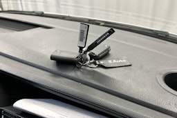 valkoinen Volkswagen Caravelle 2020 kuva 20.