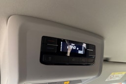 valkoinen Volkswagen Caravelle 2020 kuva 22.