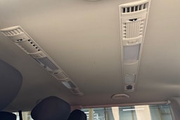 valkoinen Volkswagen Caravelle 2020 kuva 24.