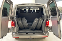ruskea (beige) Volkswagen Caravelle 2020 kuva 15.