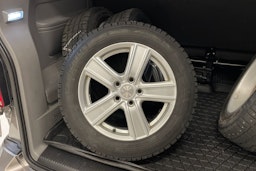 ruskea (beige) Volkswagen Caravelle 2020 kuva 16.