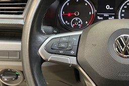 ruskea (beige) Volkswagen Caravelle 2020 kuva 19.