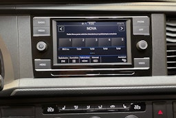 ruskea (beige) Volkswagen Caravelle 2020 kuva 21.