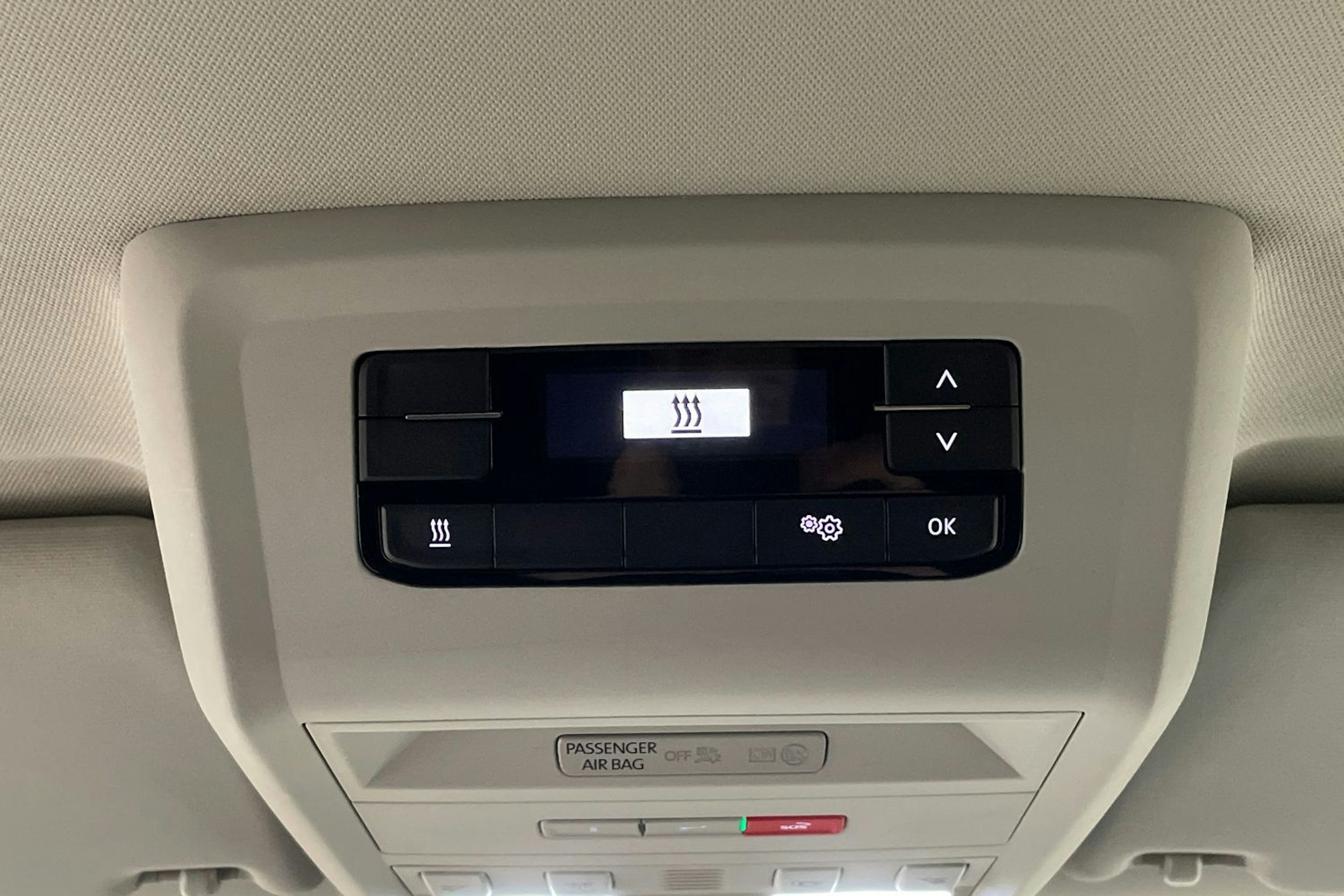 ruskea (beige) Volkswagen Caravelle 2020 kuva 24.