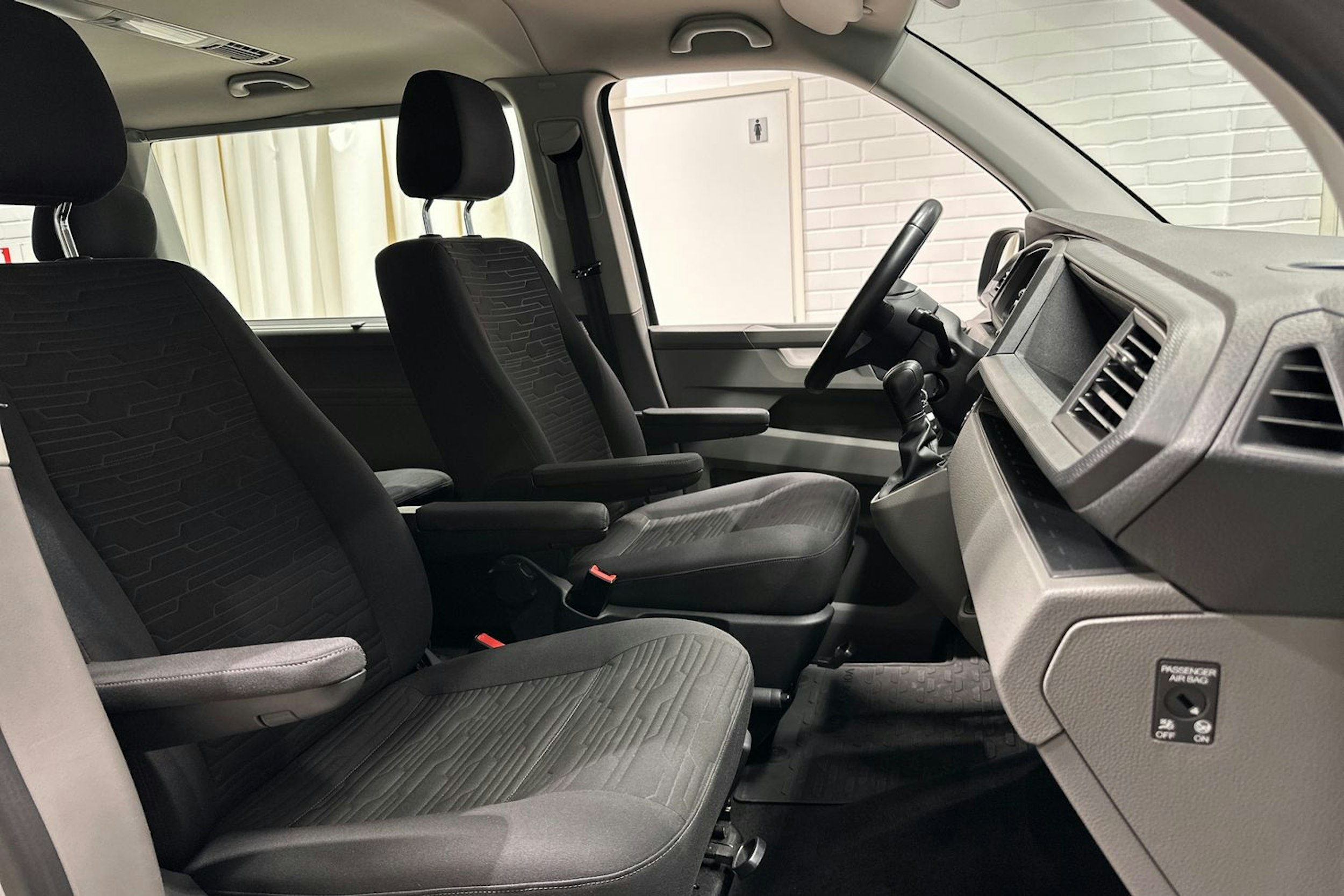 hopea Volkswagen Caravelle 2020 kuva 24.