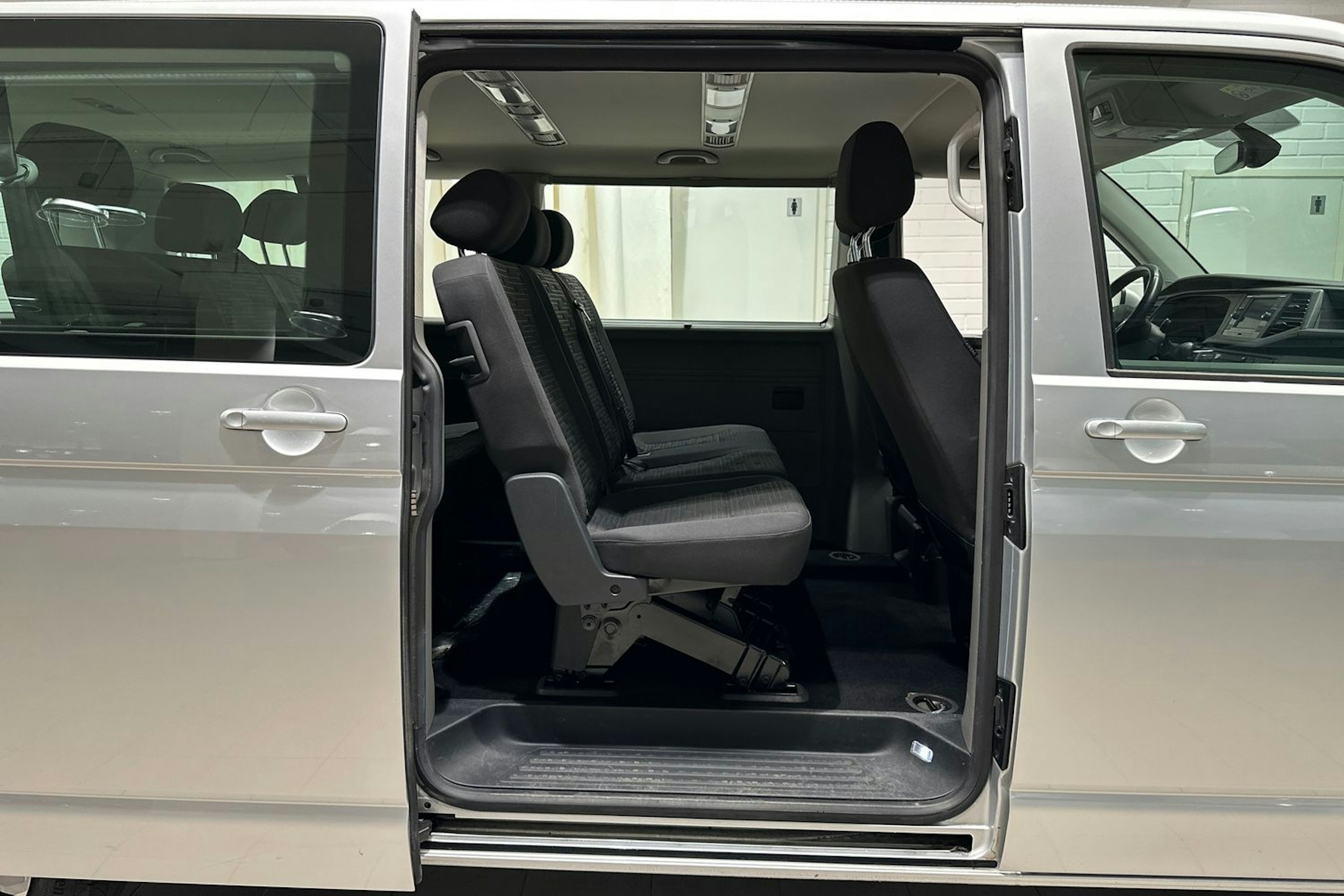 hopea Volkswagen Caravelle 2020 kuva 25.