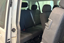 valkoinen Volkswagen Caravelle 2020 kuva 10.