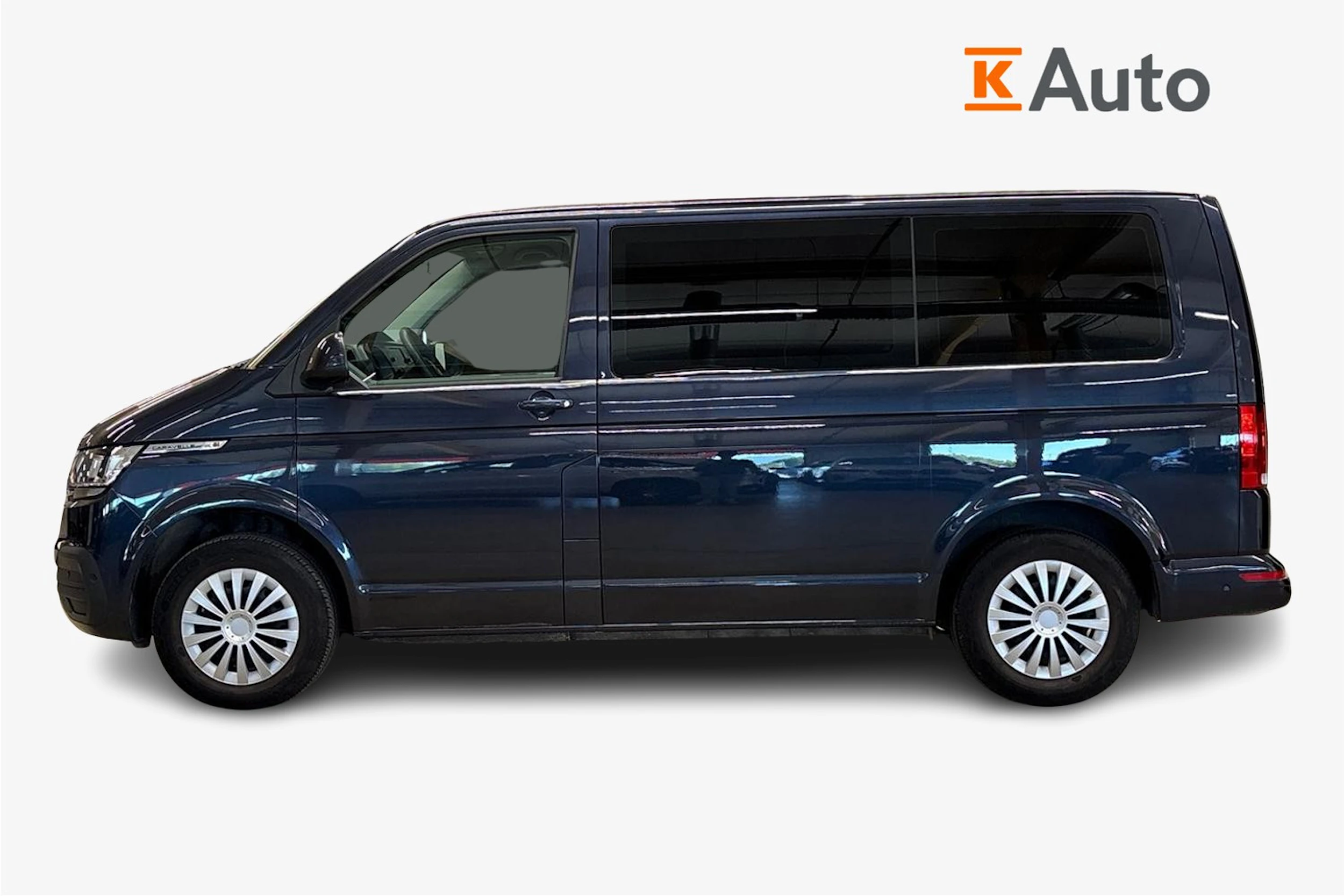 sininen Volkswagen Caravelle 2020 kuva 7.
