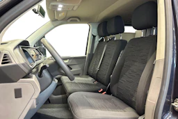 sininen Volkswagen Caravelle 2020 kuva 8.