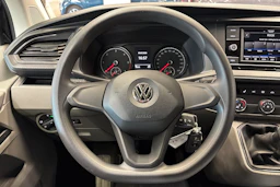 sininen Volkswagen Caravelle 2020 kuva 19.