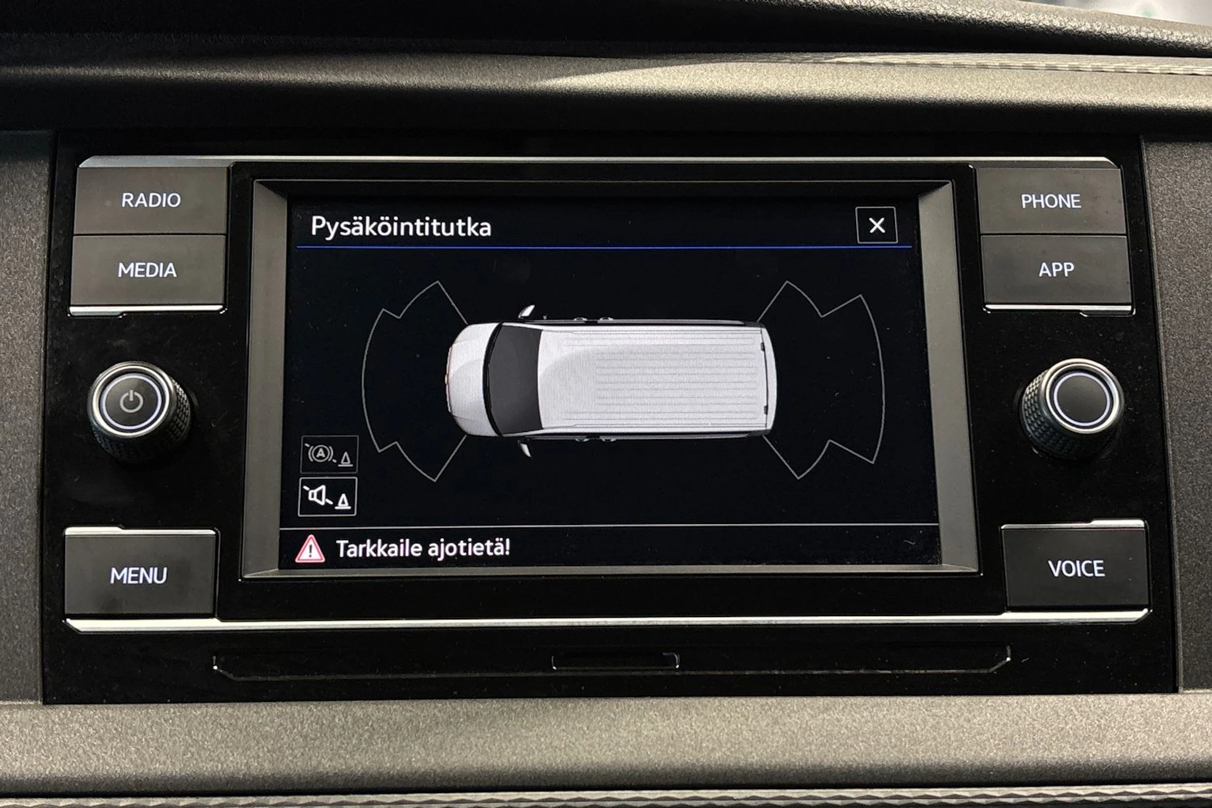 sininen Volkswagen Caravelle 2020 kuva 20.
