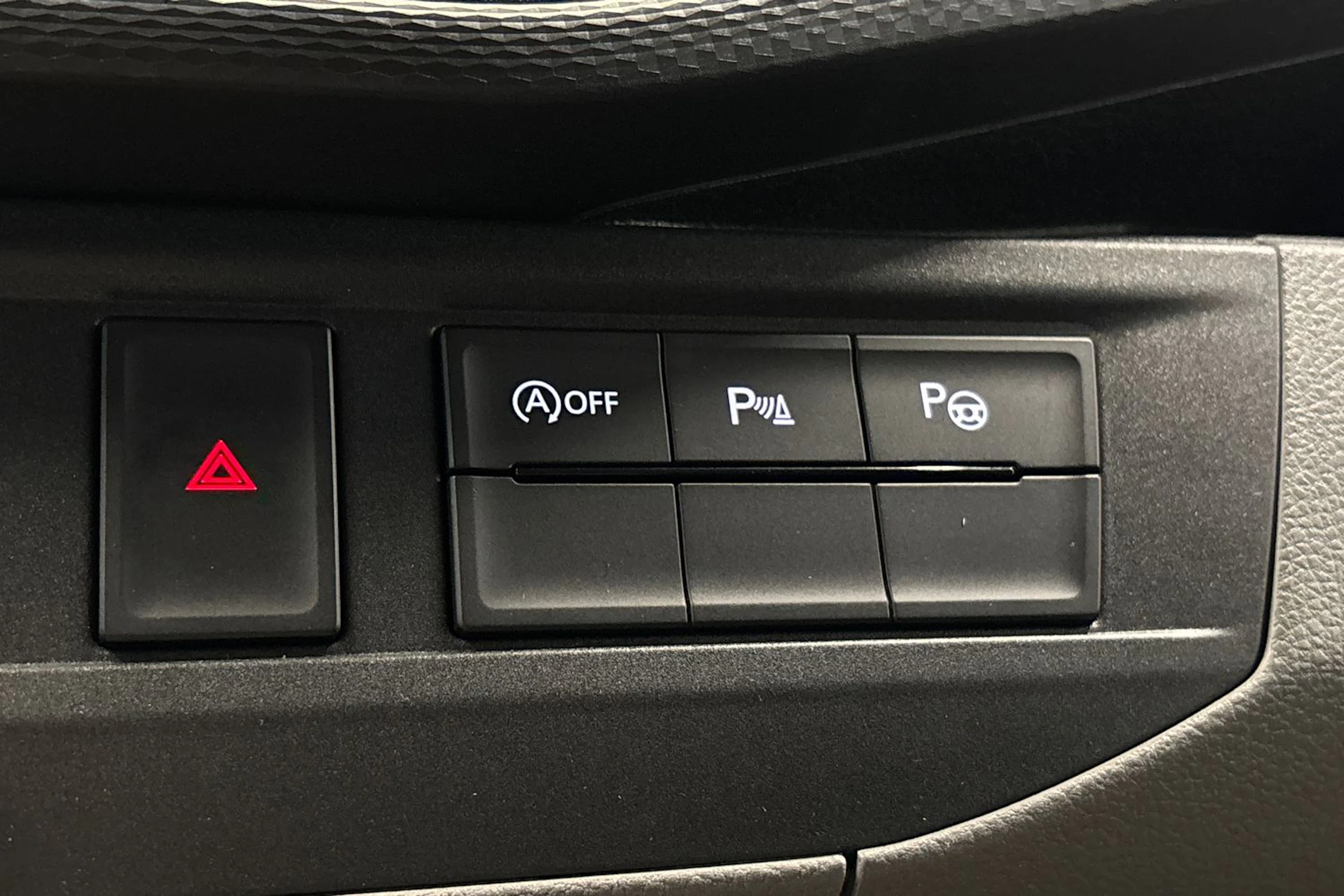 sininen Volkswagen Caravelle 2020 kuva 26.