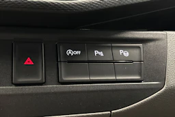 sininen Volkswagen Caravelle 2020 kuva 26.