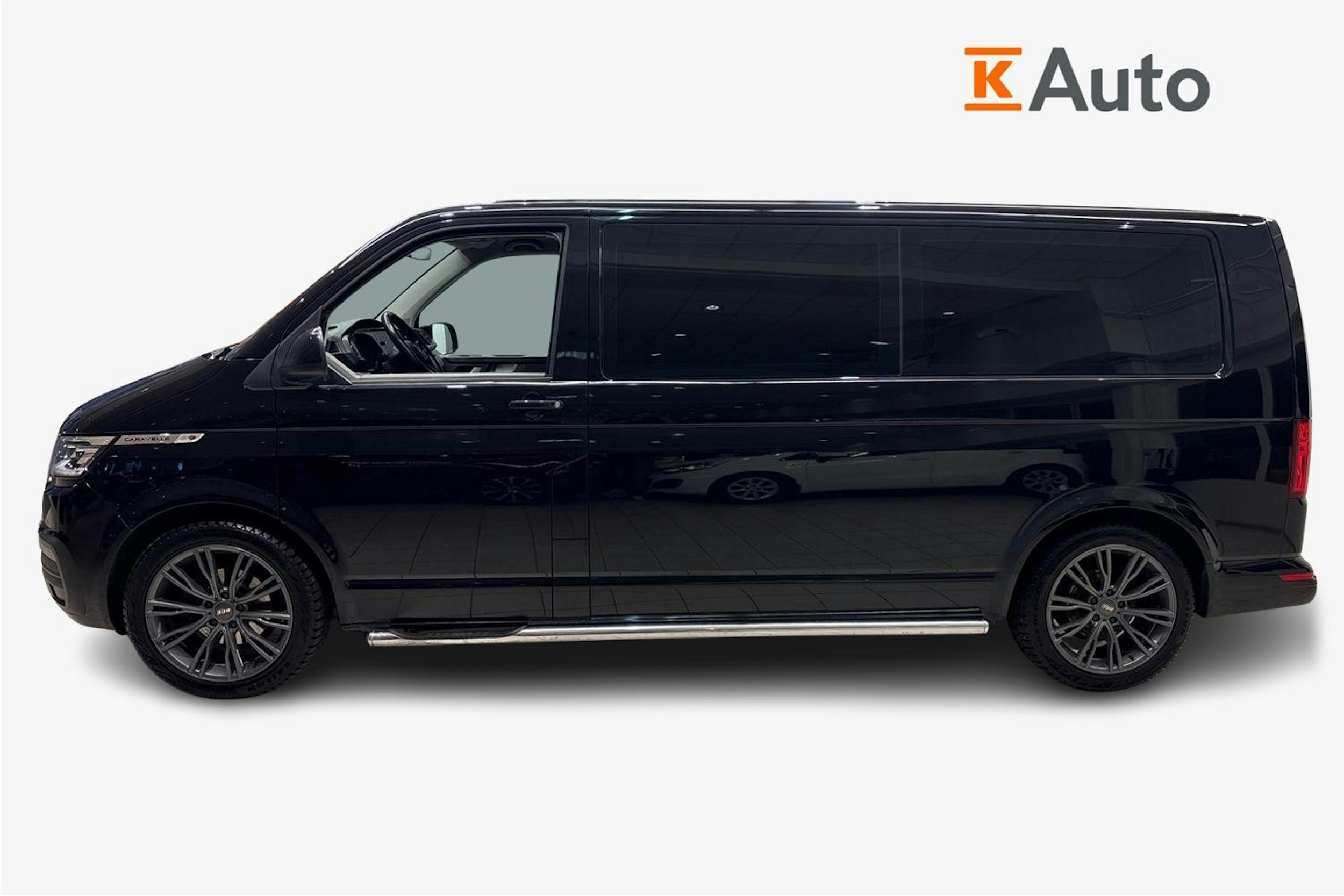 Musta Volkswagen CARAVELLE 2020 kuva 6.