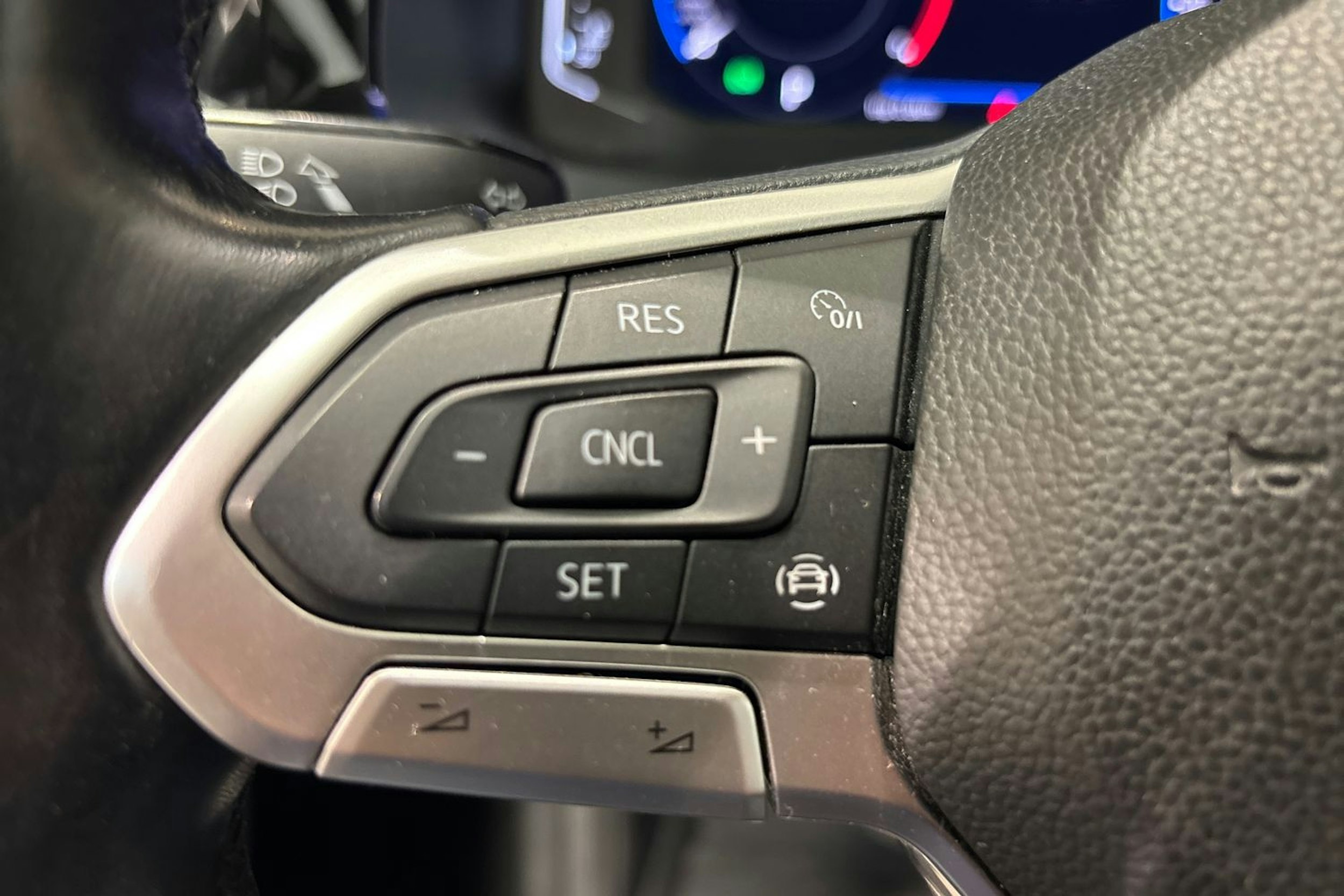 Musta Volkswagen CARAVELLE 2020 kuva 17.