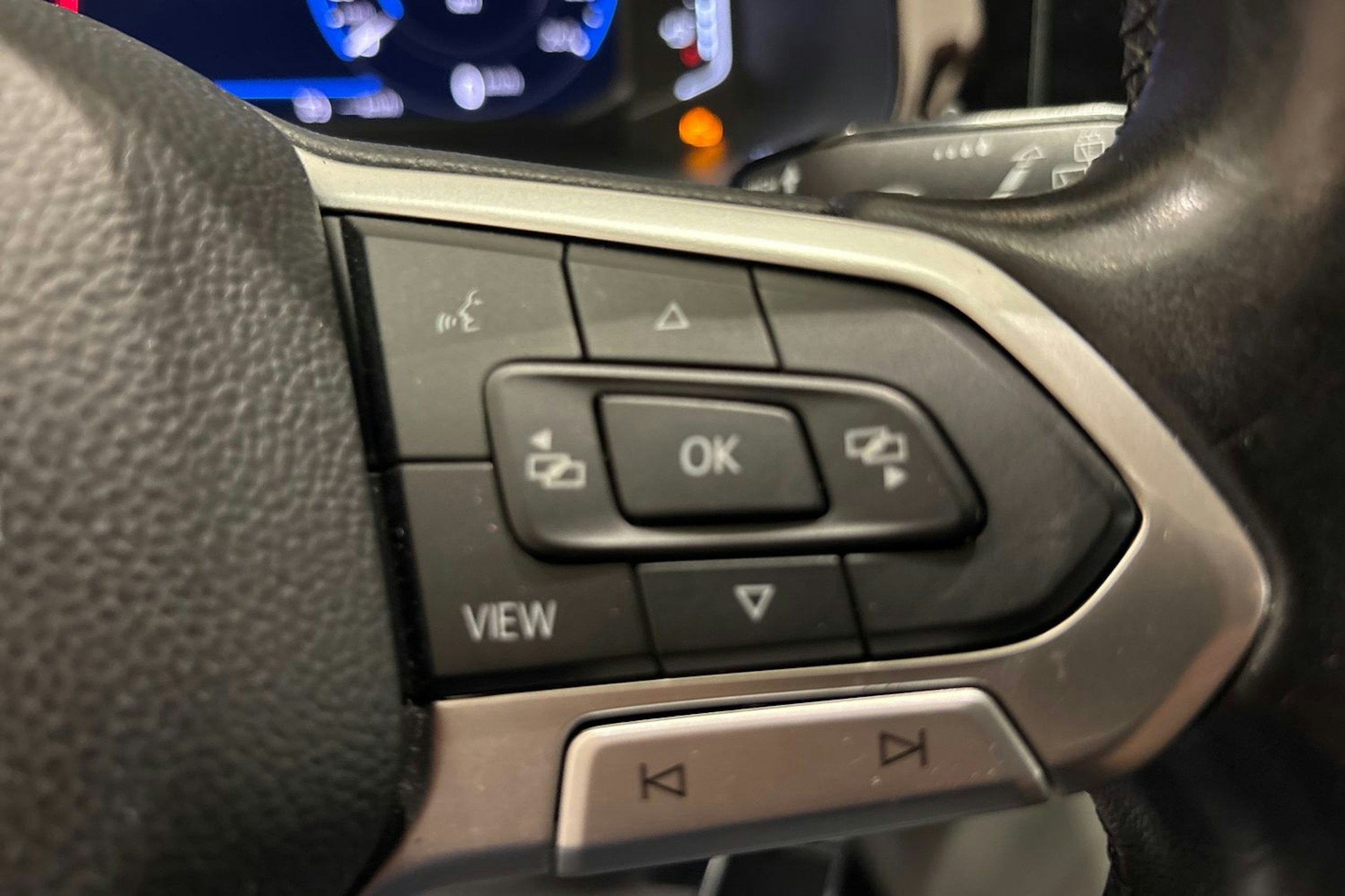 Musta Volkswagen CARAVELLE 2020 kuva 18.