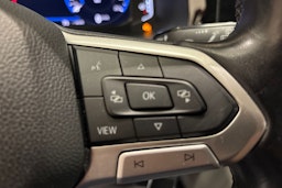 Musta Volkswagen CARAVELLE 2020 kuva 18.