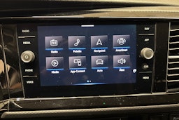 Musta Volkswagen CARAVELLE 2020 kuva 19.