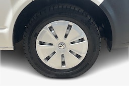 Valkoinen Volkswagen Caravelle 2020 kuva 12.