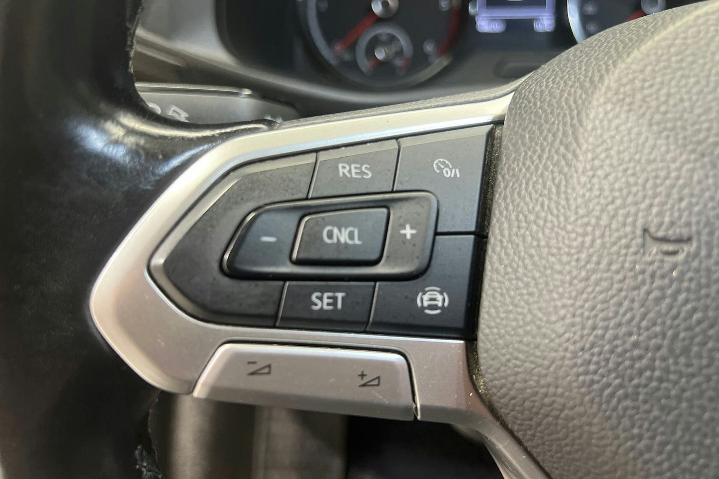 Valkoinen Volkswagen Caravelle 2020 kuva 13.