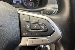 Valkoinen Volkswagen Caravelle 2020 kuva 15.