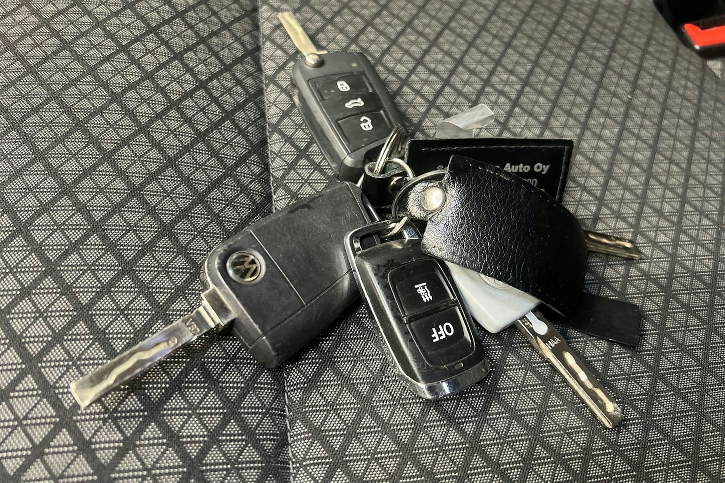 Valkoinen Volkswagen Caravelle 2020 kuva 17.