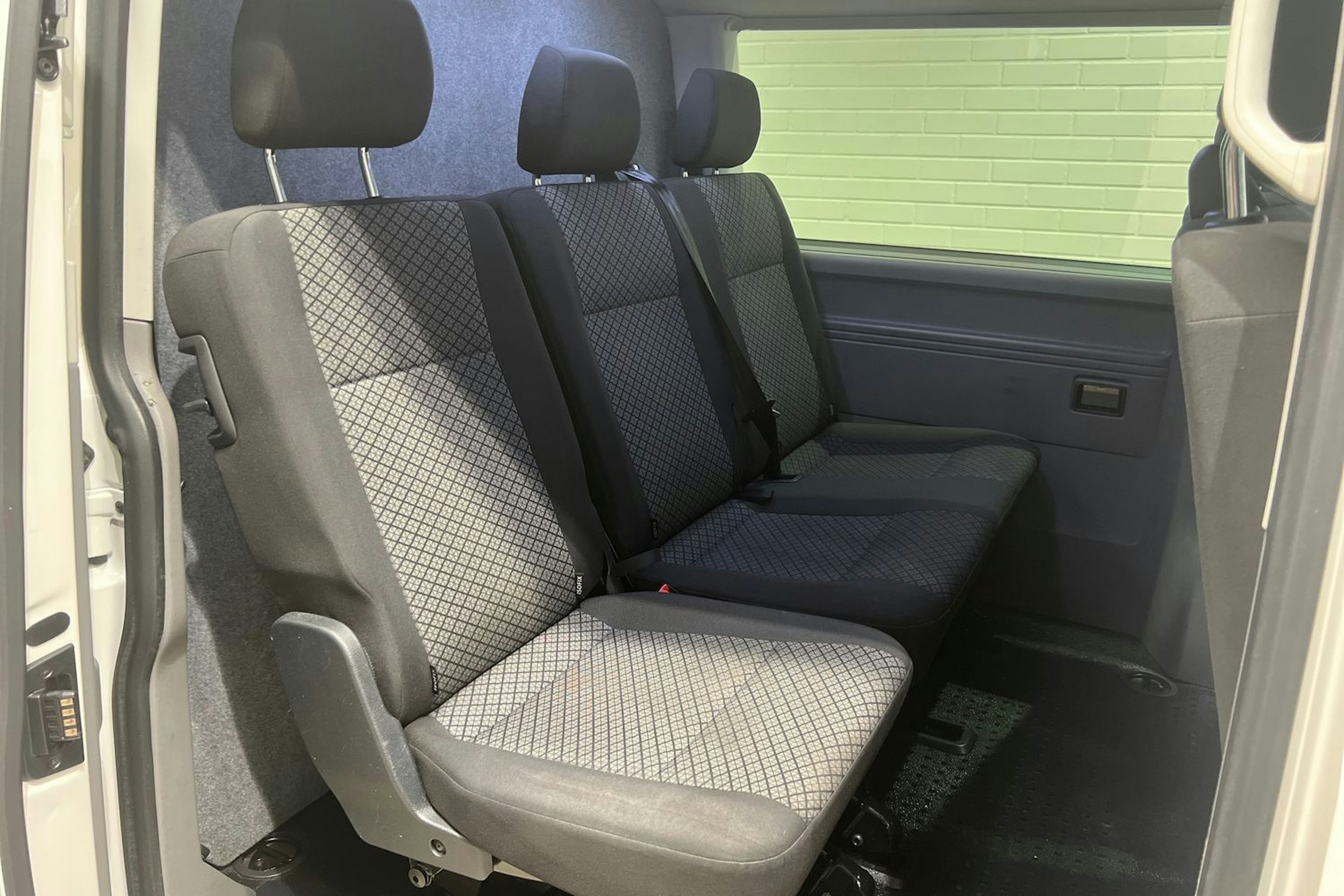 Valkoinen Volkswagen Caravelle 2020 kuva 18.