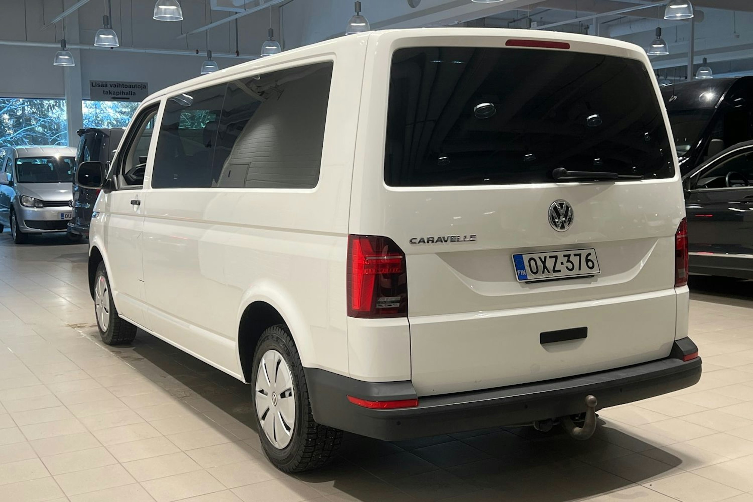Valkoinen Volkswagen Caravelle 2020 kuva 21.