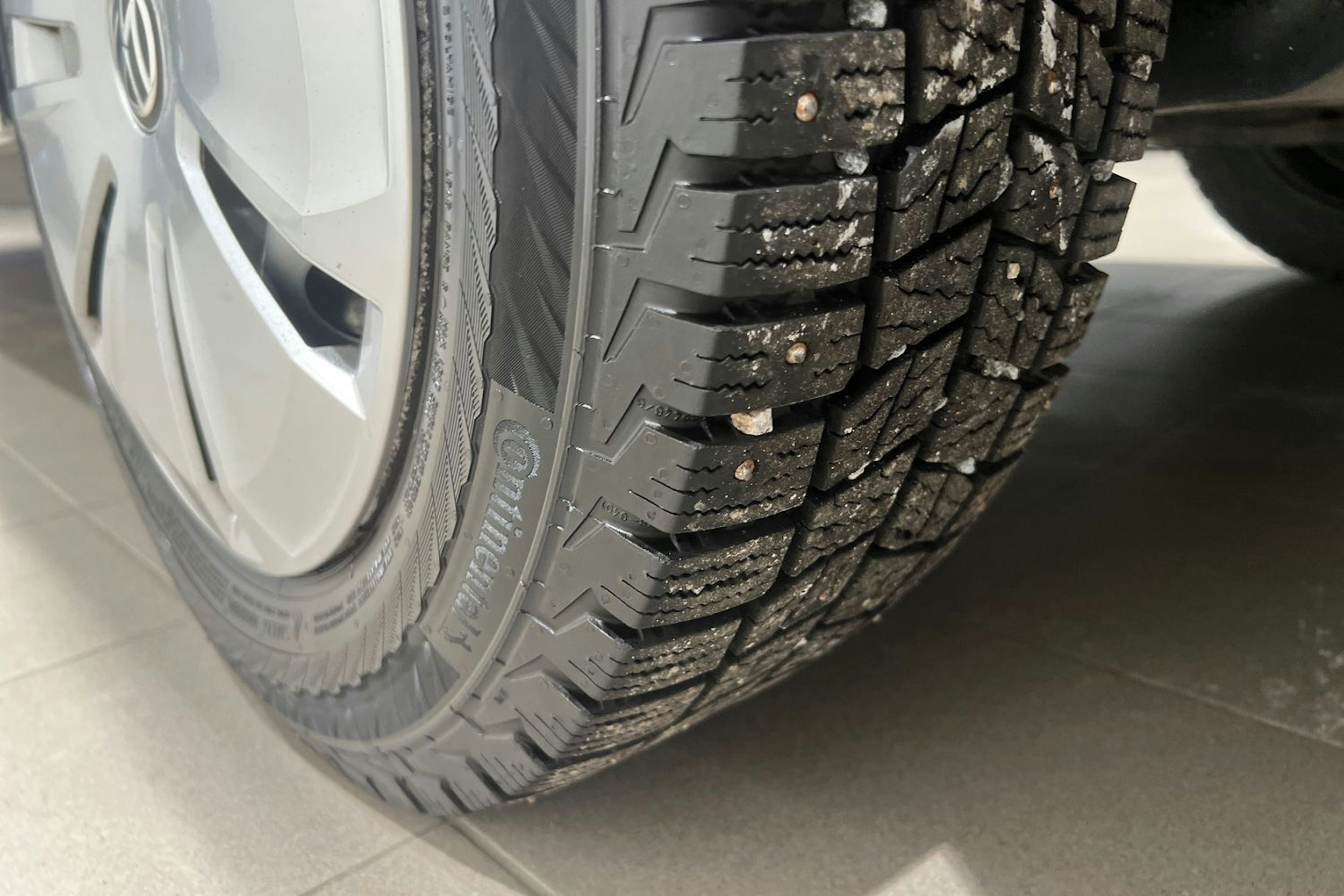 Valkoinen Volkswagen Caravelle 2020 kuva 24.