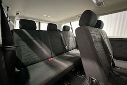 valkoinen Volkswagen Caravelle 2020 kuva 10.