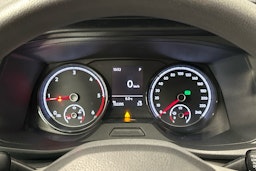 valkoinen Volkswagen Caravelle 2020 kuva 14.