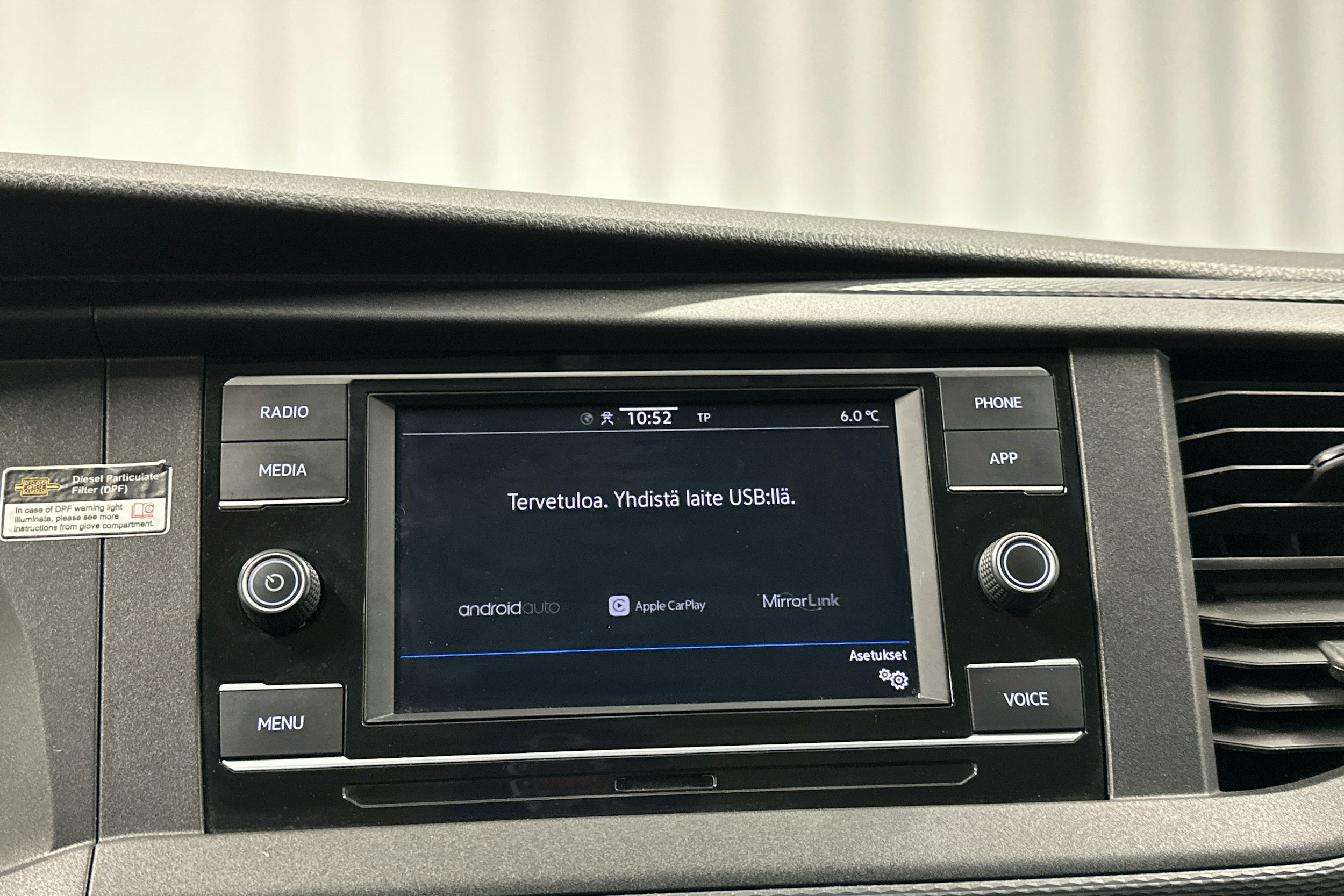 valkoinen Volkswagen Caravelle 2020 kuva 18.