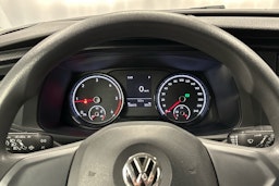 valkoinen Volkswagen Caravelle 2020 kuva 8.