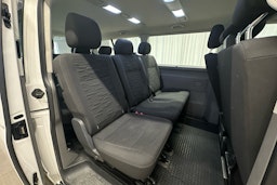 valkoinen Volkswagen Caravelle 2020 kuva 18.