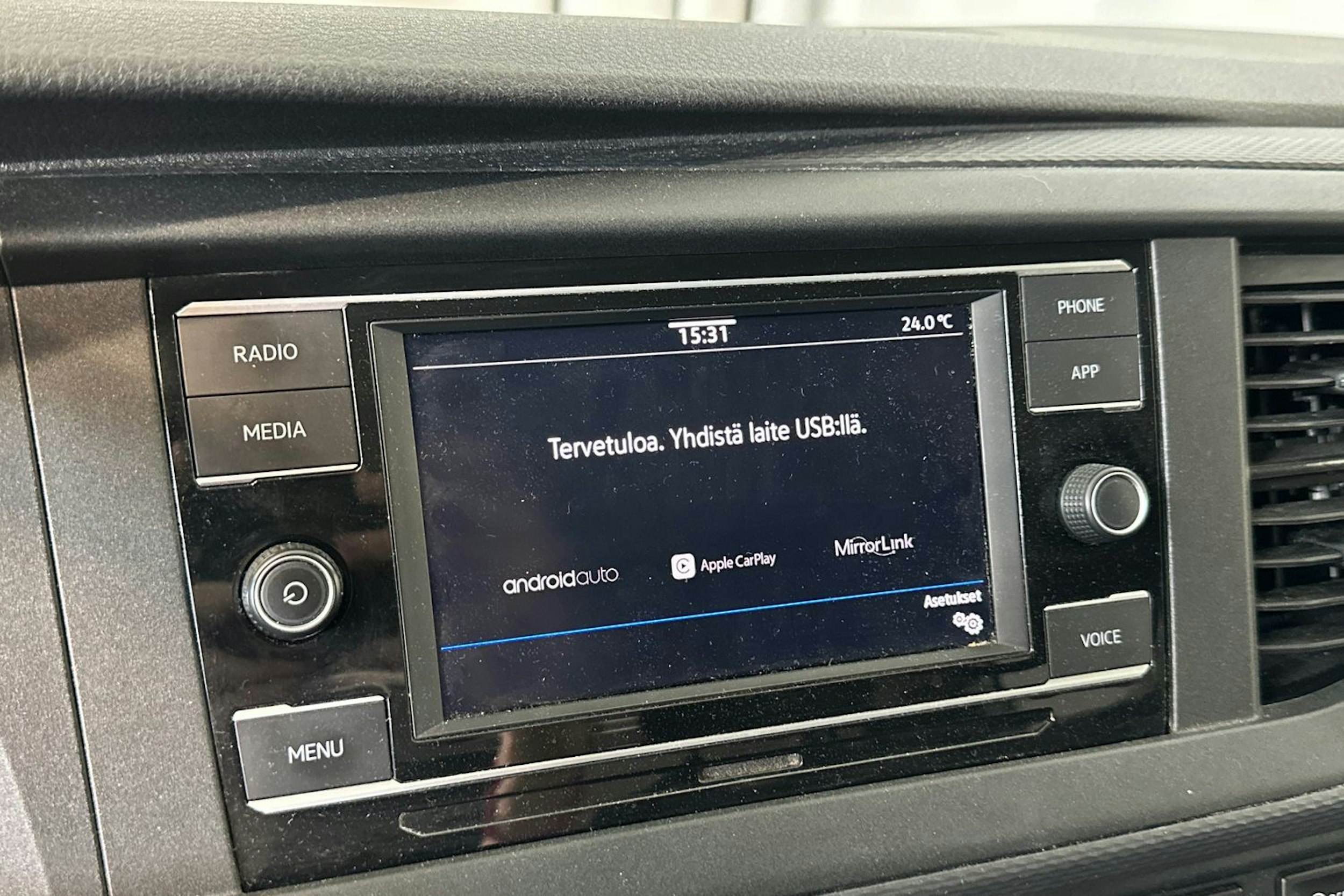 valkoinen Volkswagen Caravelle 2020 kuva 24.