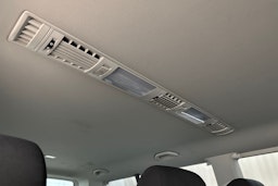 valkoinen Volkswagen Caravelle 2020 kuva 27.