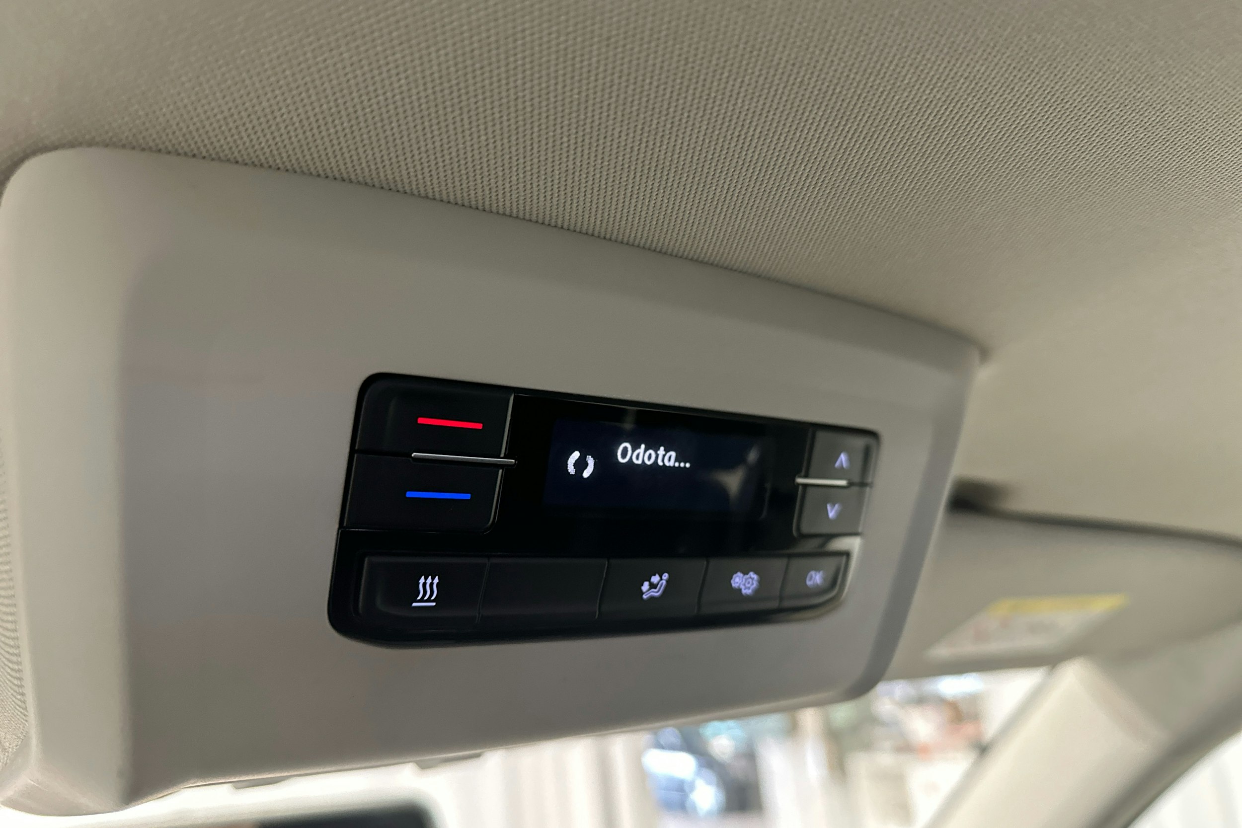 valkoinen Volkswagen Caravelle 2020 kuva 15.