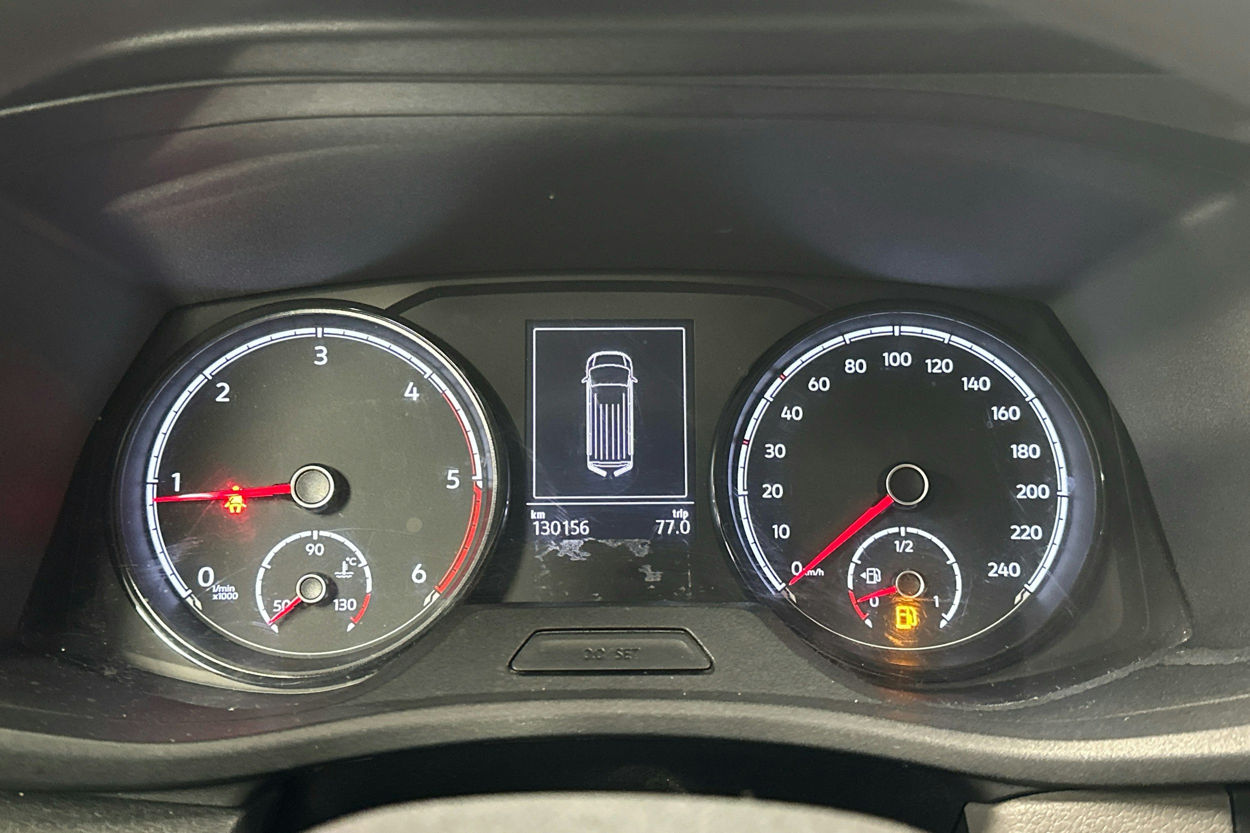 valkoinen Volkswagen Caravelle 2020 kuva 16.