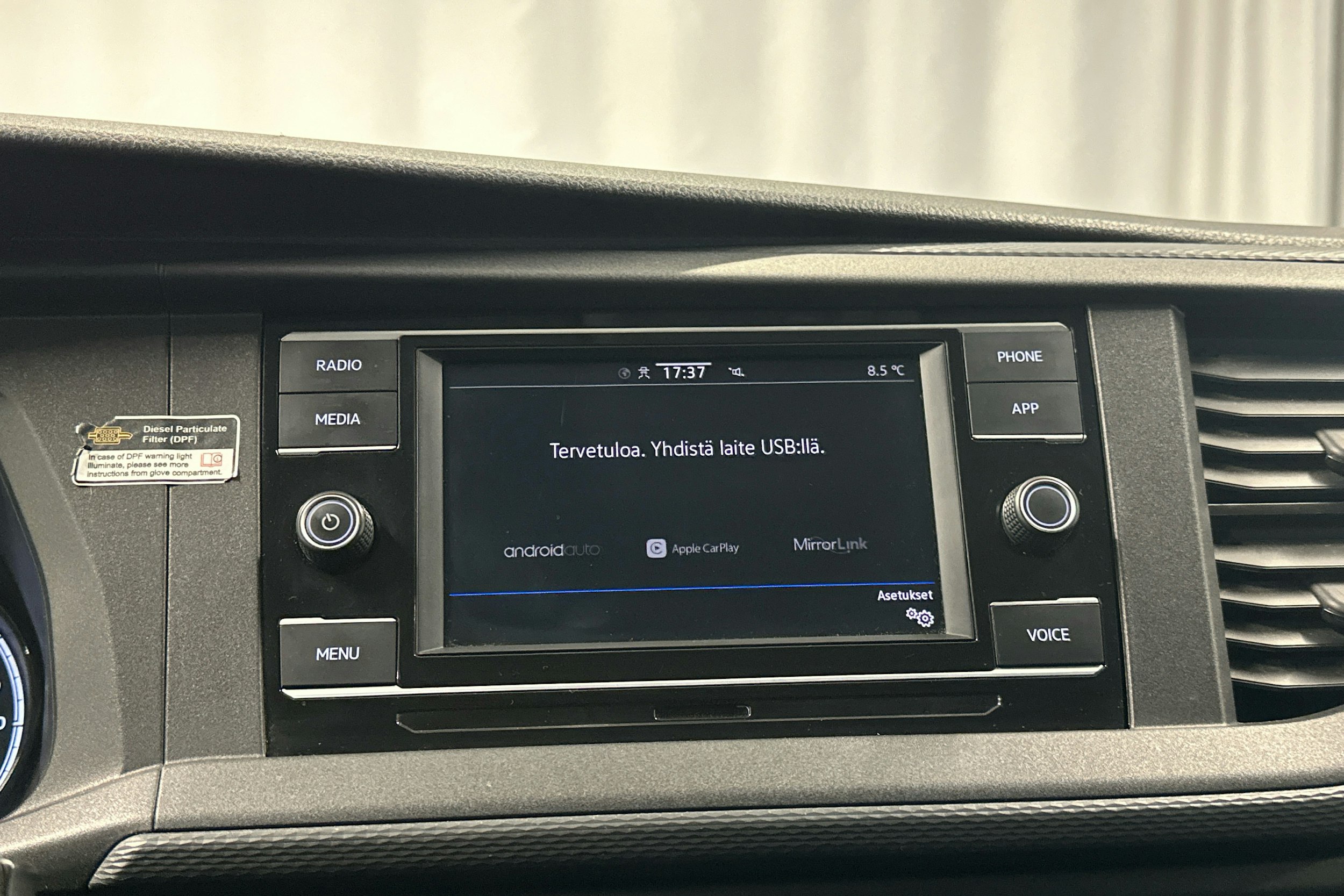 valkoinen Volkswagen Caravelle 2020 kuva 20.