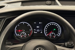 valkoinen Volkswagen Caravelle 2020 kuva 13.